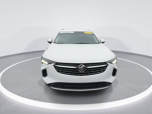 Used 2023 Buick Envision Essence image 3