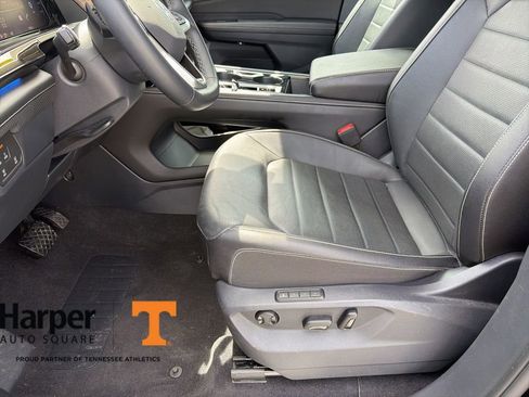 Used 2025 Volkswagen Atlas SEL image 13