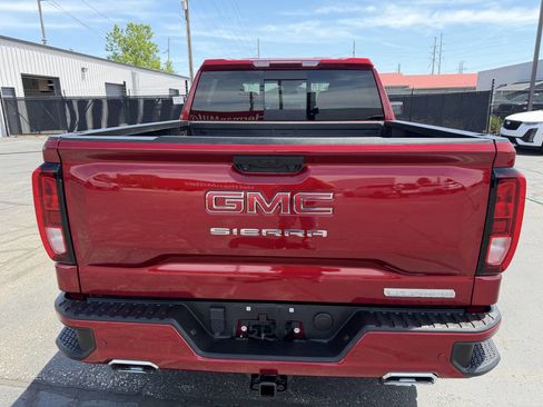 Used 2024 GMC Sierra 1500 Elevation w/ Elevation Premium Package AWD/4WD image 7