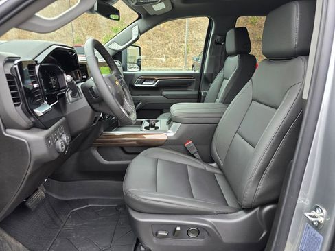 New 2026 Chevrolet Silverado 3500 LT w/ All Star Edition image 4