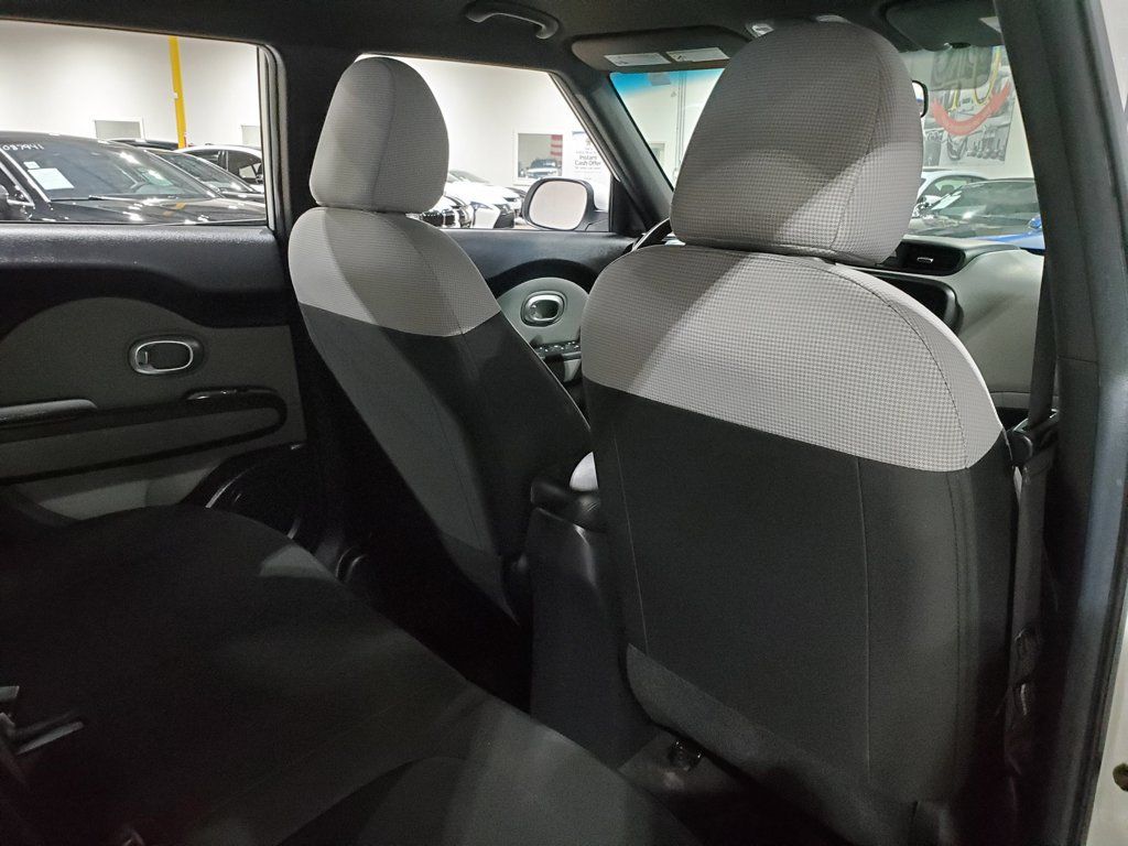 Used 2016 Kia Soul FWD image 20