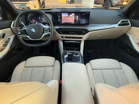 Used 2025 BMW 330i 330i w/ Premium Package image 27