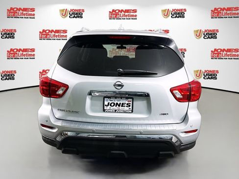 Used 2020 Nissan Pathfinder S AWD/4WD image 15