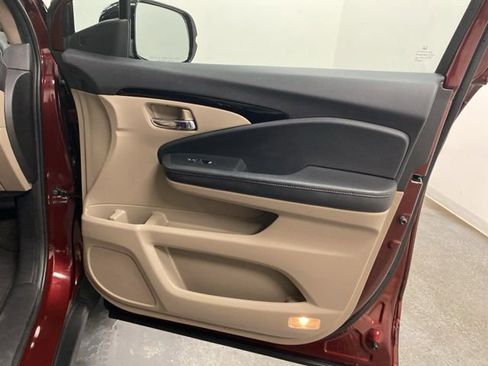 Used 2022 Honda Pilot Touring image 27