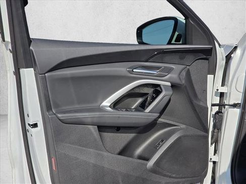 Certified 2025 Audi Q5 Premium w/ Convenience Package image 13