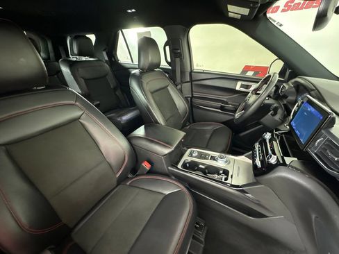 Used 2023 Ford Explorer ST-Line AWD/4WD image 31