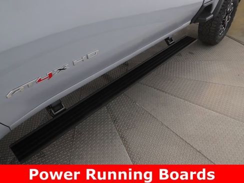 Used 2025 GMC Sierra 2500 AT4X image 16