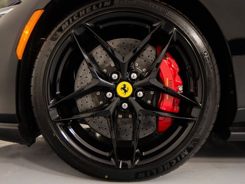Used 2026 Ferrari Roma Spider RWD image 14