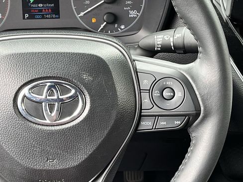 Used 2025 Toyota Corolla SE FWD image 14