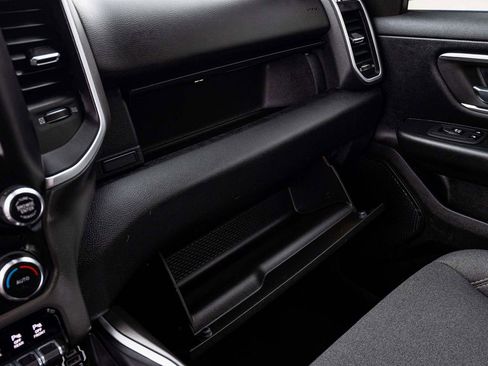 Used 2020 RAM 1500 Big Horn AWD/4WD image 19