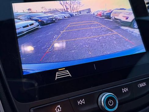 Used 2019 Chevrolet Malibu LS FWD image 16