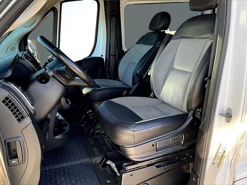 Used 2024 RAM ProMaster 3500 w/ Swivel Seat Group image 25