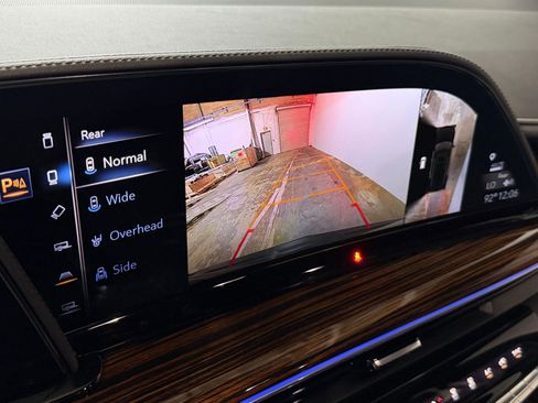 Certified 2023 Cadillac Escalade Premium Luxury w/ Performance Package AWD/4WD image 30