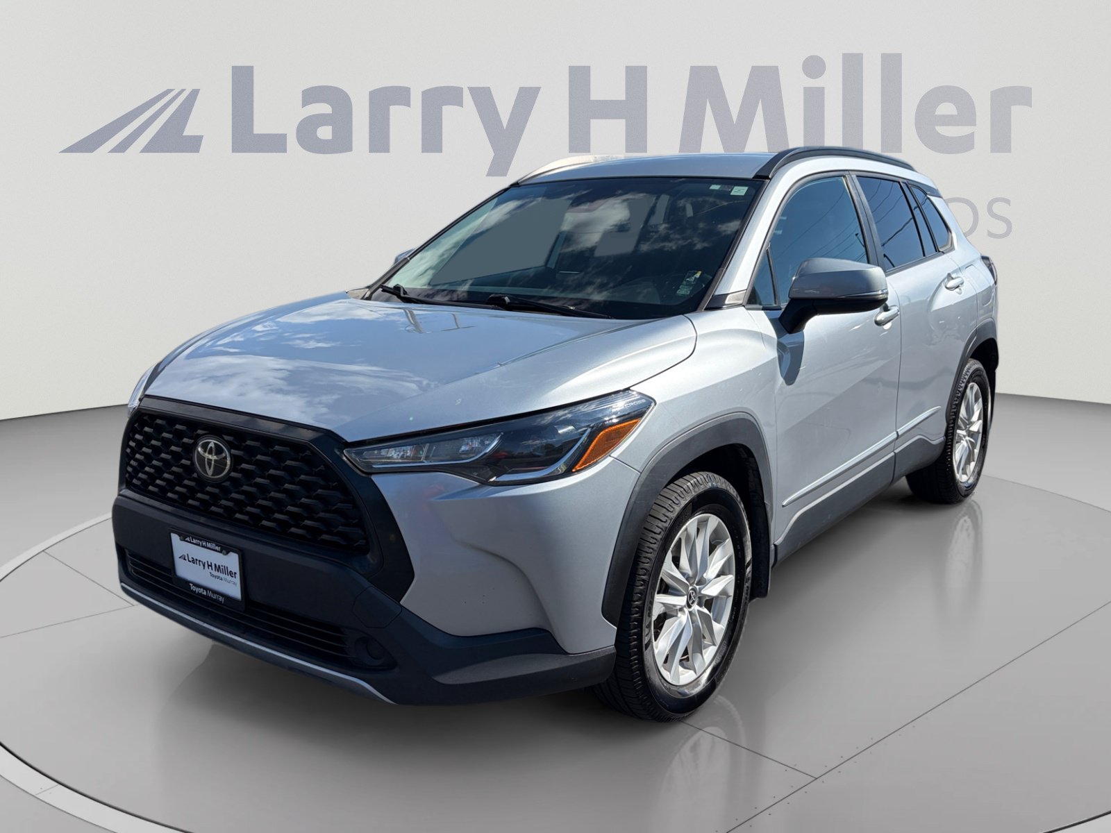 Used 2022 Toyota Corolla Cross LE AWD/4WD image 1