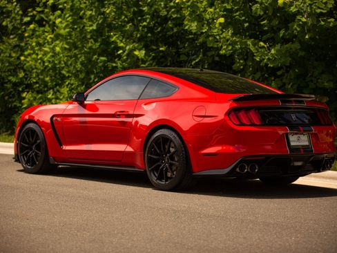 Used 2017 Ford Mustang Shelby GT350 w/ Electronics Package RWD image 1