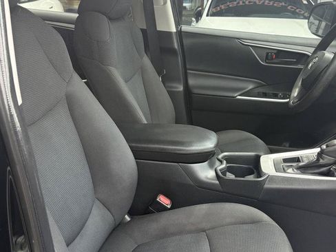 Used 2019 Toyota RAV4 LE w/ All Weather Liner Package AWD/4WD image 13