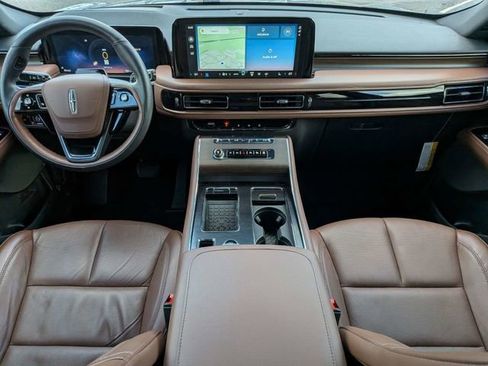 Used 2025 Lincoln Aviator Reserve w/ Illumination Package image 15