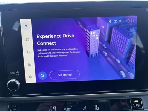 Used 2025 Toyota Camry SE image 13