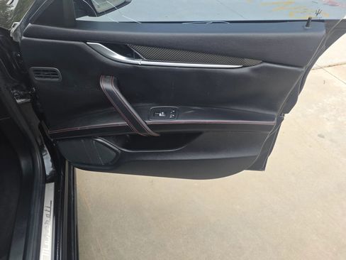 Used 2018 Maserati Ghibli S GranLusso image 26