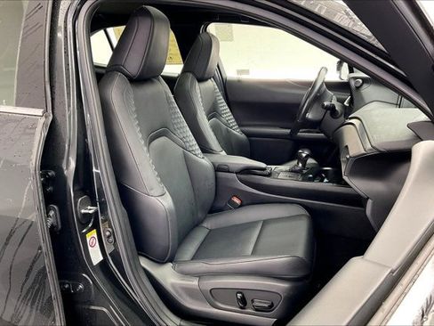 Used 2019 Lexus UX 200 F Sport image 6