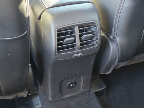 Used 2025 Ford Escape ST-Line AWD/4WD image 18