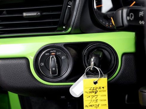Used 2019 Porsche 911 GT3 RS w/ Light Design Package RWD image 22