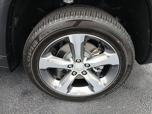 New 2025 Jeep Grand Cherokee L Limited w/ Luxury Tech Group II image 15