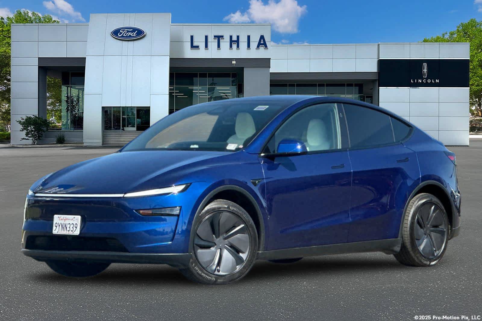 Used 2026 Tesla Model Y 2WD image 1