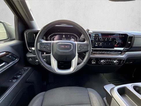 Used 2024 GMC Sierra 1500 Elevation AWD/4WD image 5