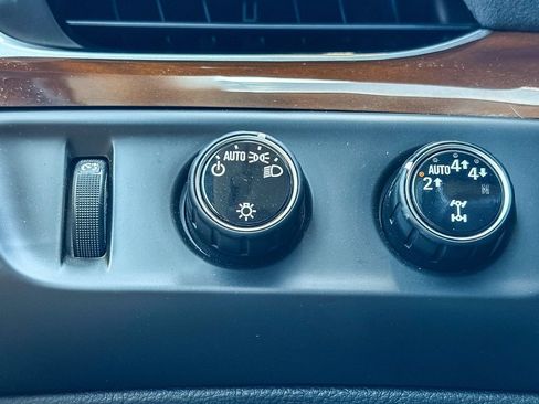 Certified 2020 Cadillac Escalade Luxury AWD/4WD image 43