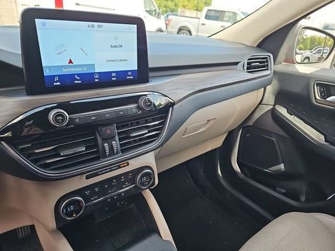 Used 2020 Ford Escape Titanium AWD/4WD image 22