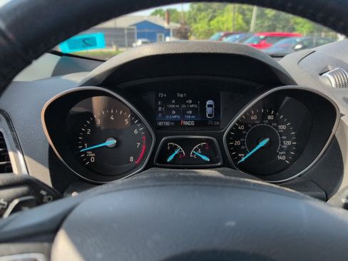 Used 2017 Ford Escape Titanium w/ Equipment Group 301A AWD/4WD image 32