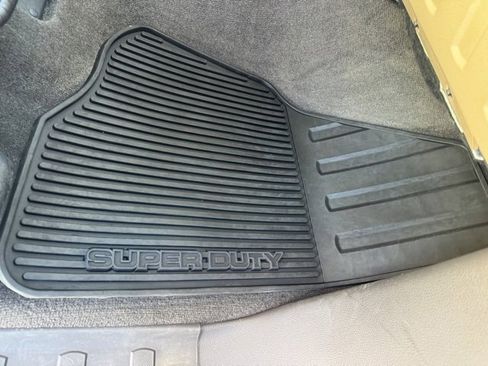 Used 2015 Ford F250 Lariat w/ Chrome Package image 37