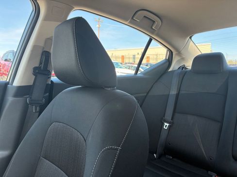 Used 2025 Nissan Altima 2.5 SV image 34