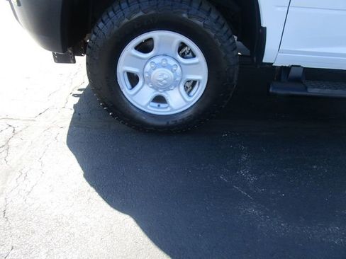 Used 2017 RAM 3500 Tradesman w/ Popular Equipment Group AWD/4WD image 2