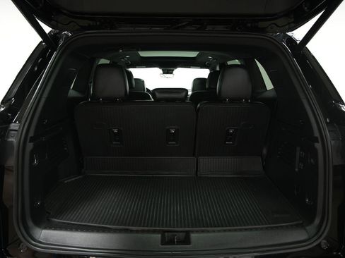 Used 2026 Buick Enclave Avenir w/ Super Cruise Package FWD image 12