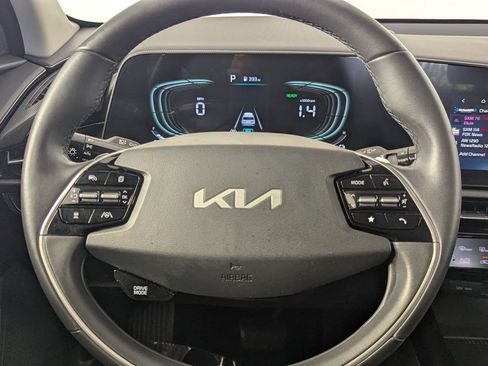 Used 2023 Kia Niro EX FWD image 14