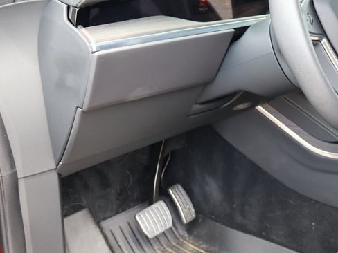 Used 2023 Tesla Model X AWD/4WD image 6