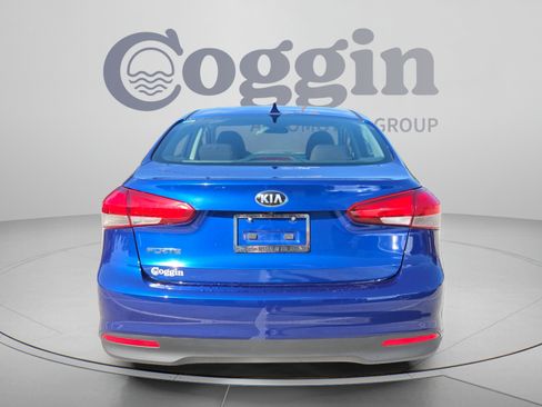 Used 2017 Kia Forte LX w/ LX Popular Package FWD image 4