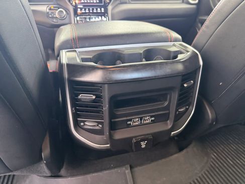 Used 2022 RAM 1500 Big Horn AWD/4WD image 17