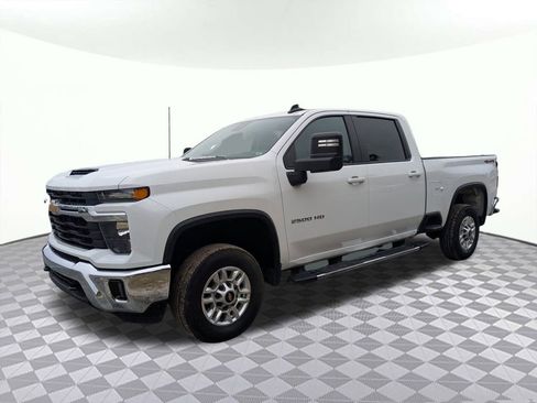 Used 2025 Chevrolet Silverado 2500 LT w/ Convenience Package image 7