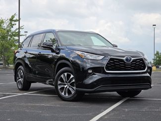 Used 2020 Toyota Highlander XLE AWD/4WD video 2