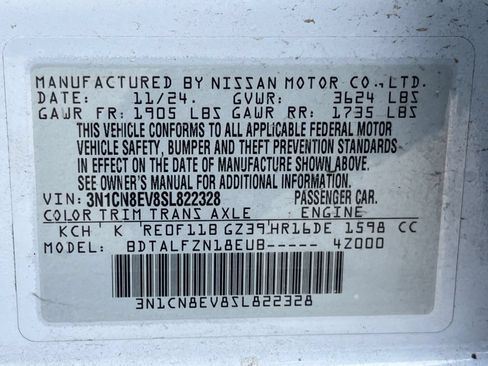 Used 2025 Nissan Versa SV FWD image 34