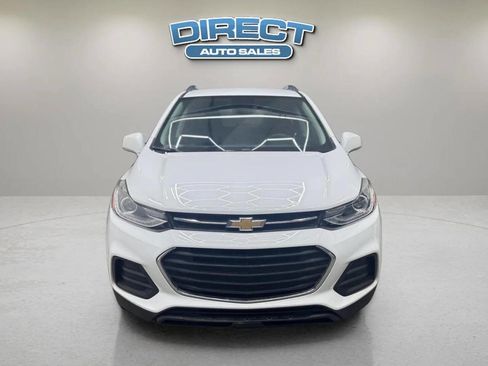 Used 2020 Chevrolet Trax LT w/ LT Convenience Package FWD image 2