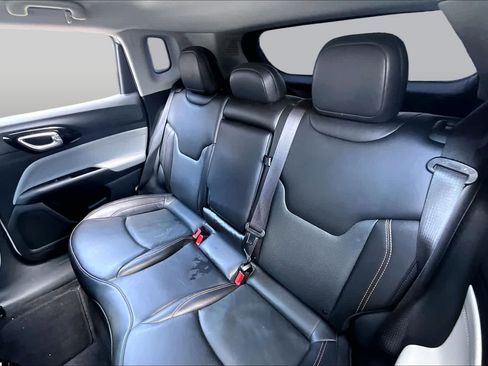Used 2022 Jeep Compass Limited AWD/4WD image 18