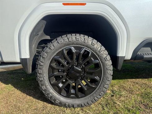 New 2026 GMC Sierra 2500 Denali Ultimate image 21