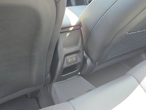 New 2025 Hyundai Venue Limited image 12