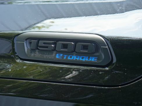 Used 2023 RAM 1500 Big Horn AWD/4WD image 9