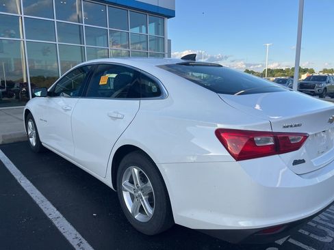 Used 2023 Chevrolet Malibu LS FWD image 4