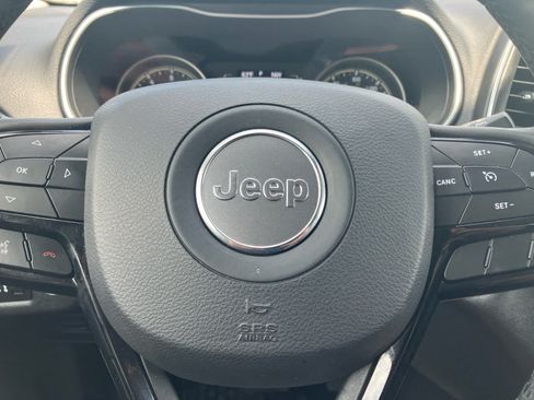 Used 2020 Jeep Cherokee Latitude Plus AWD/4WD image 14